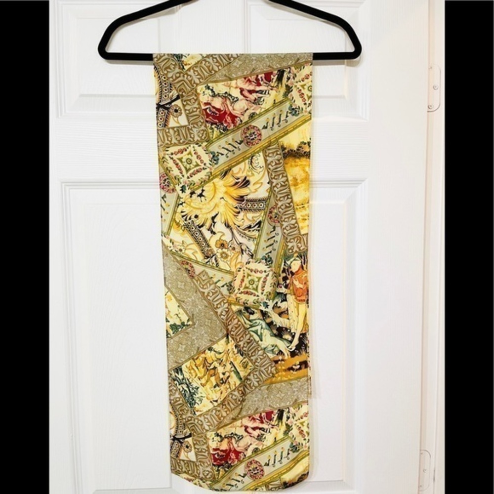 Royal Art style print scarf